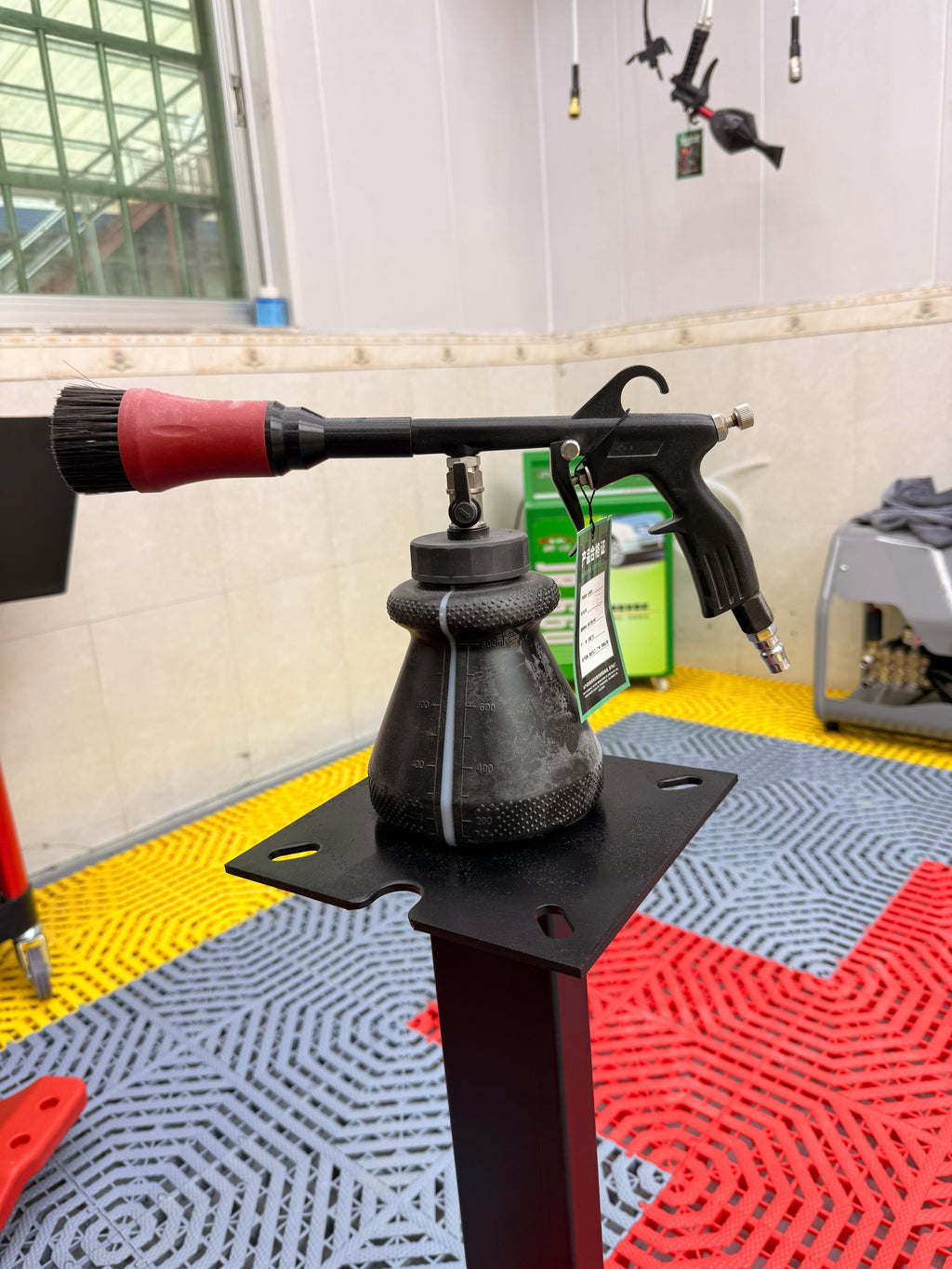Pneumatic Car Detailing Tornado Gun Interior Cleaning & Foaming Spray Gun