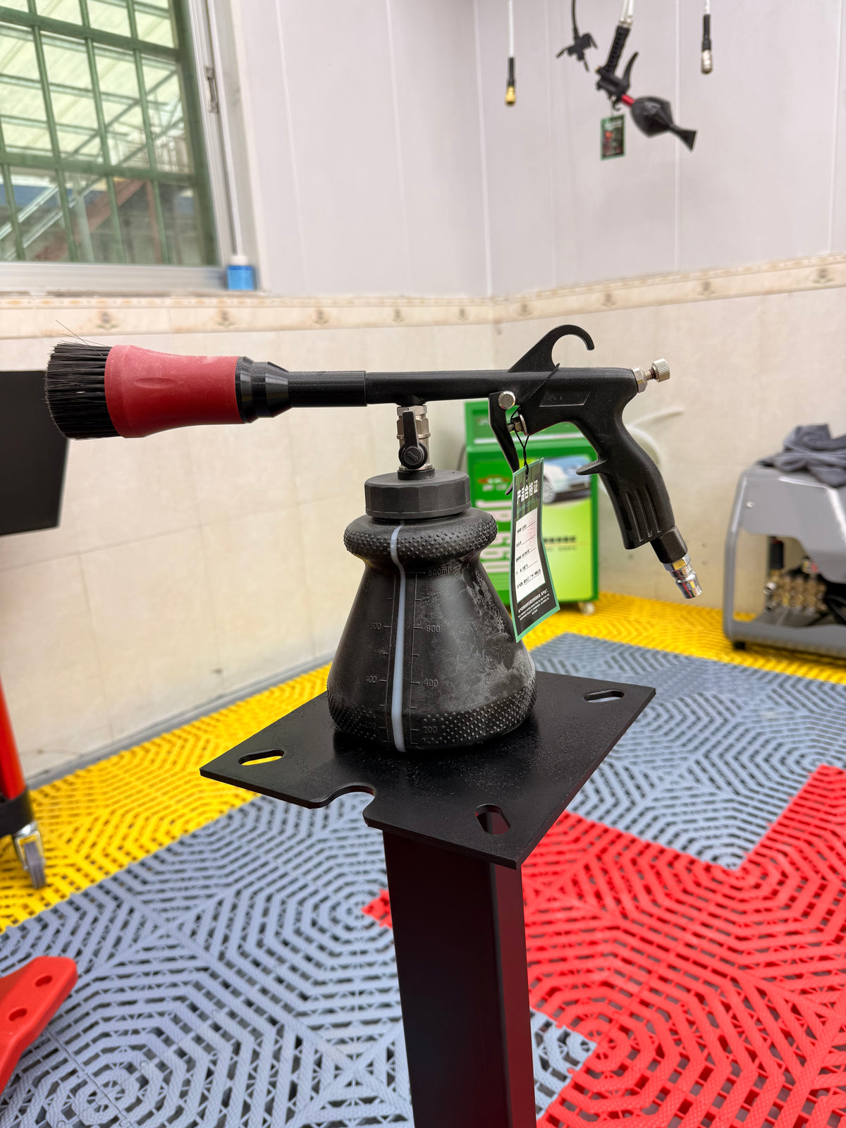 Pneumatic Car Detailing Tornado Gun Interior Cleaning & Foaming Spray Gun